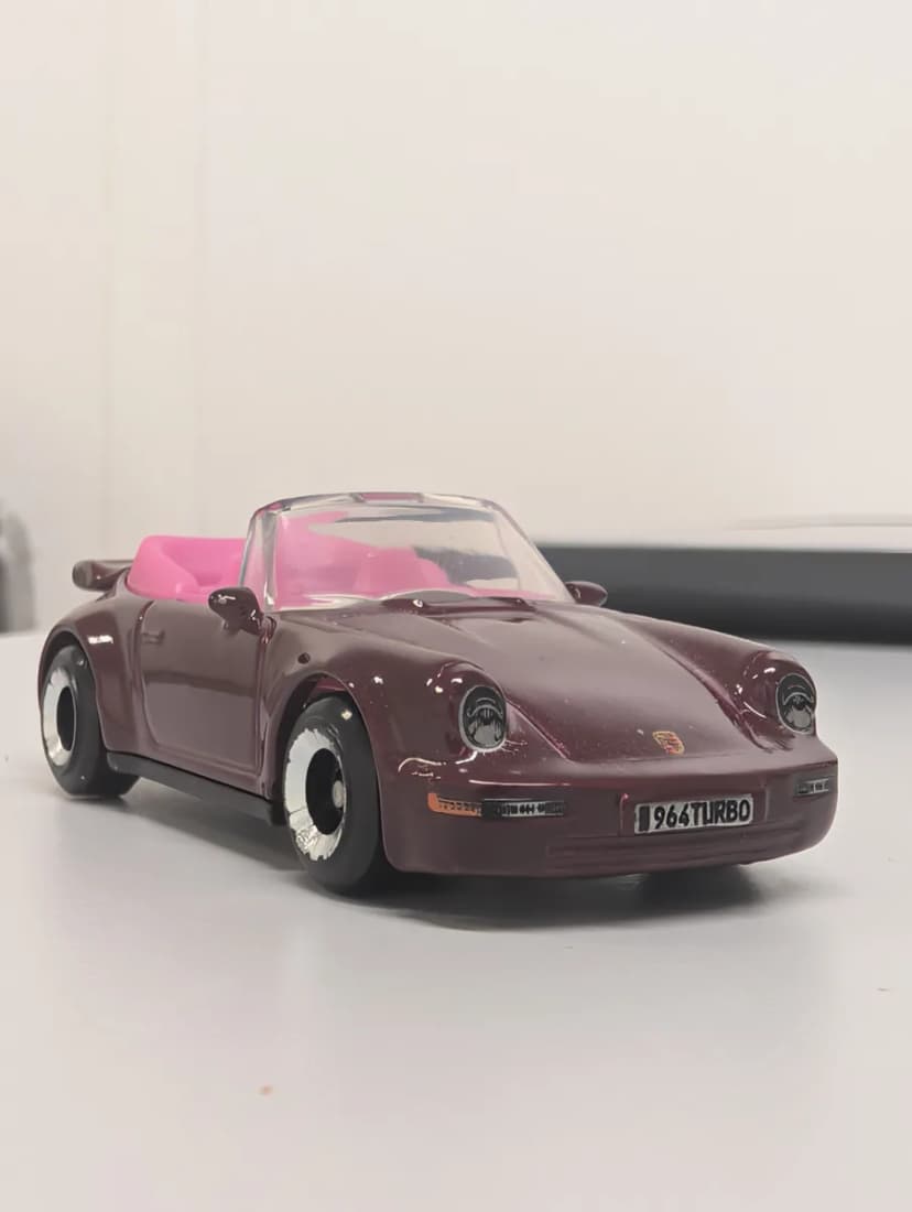 Фотографія для оголошення: Продам колекційну машинку Porsche 964 turbo red