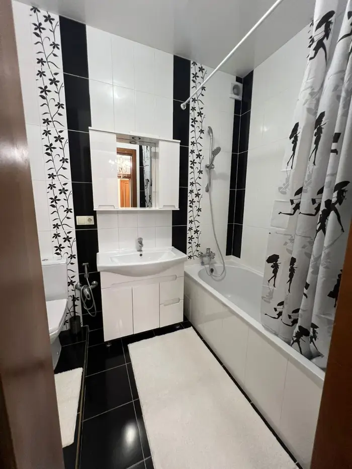 image in gallery 2