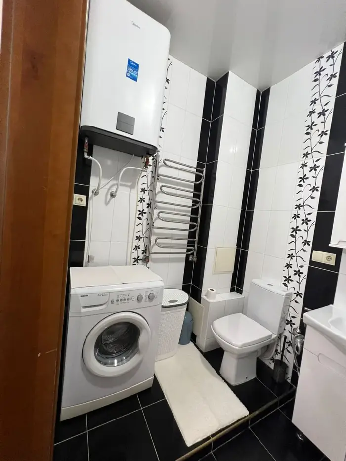 image in gallery 9
