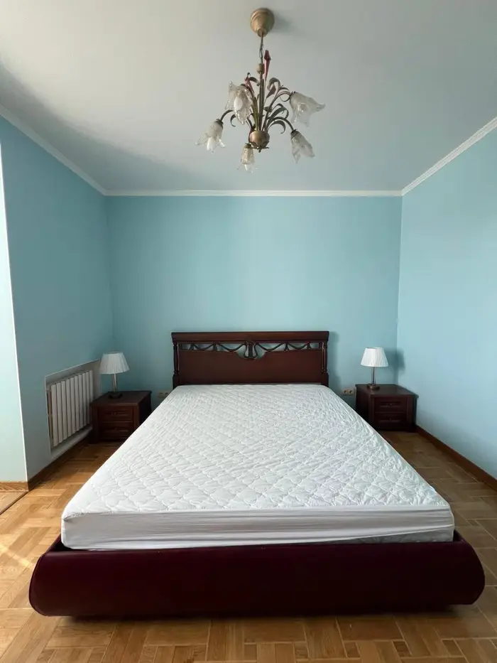 image in gallery 8