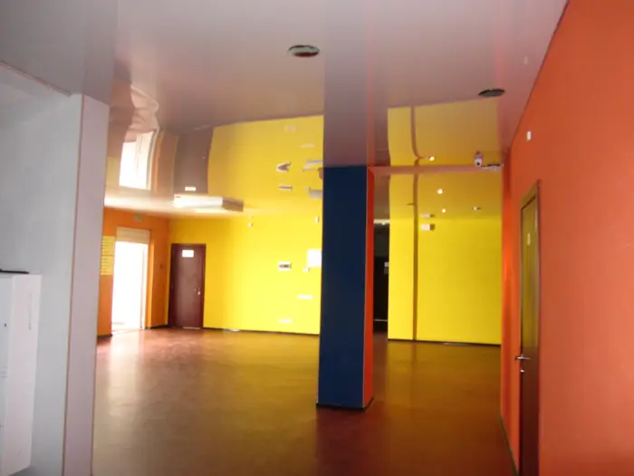 image in gallery 8