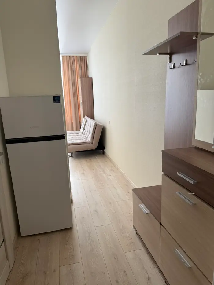 image in gallery 6