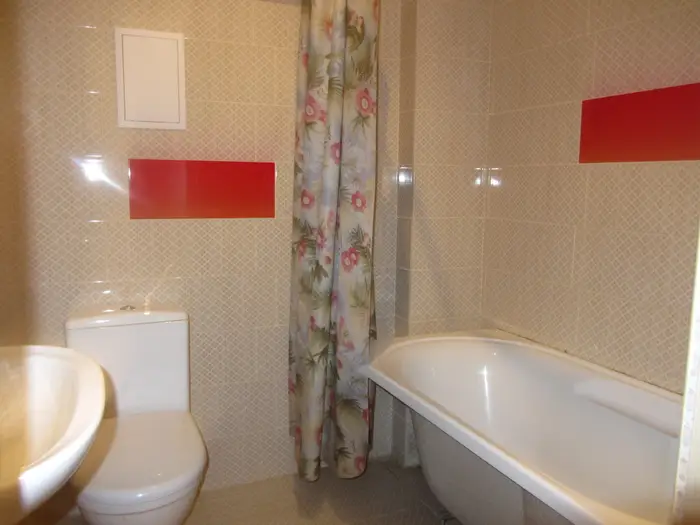 image in gallery 6