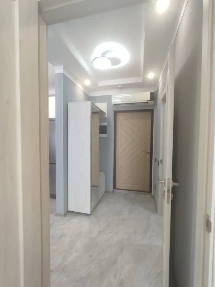 image in gallery 6