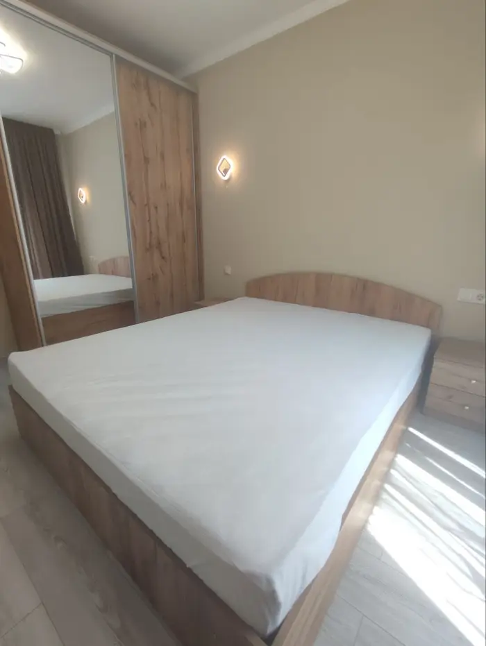image in gallery 9