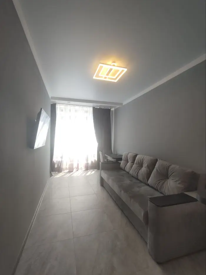 image in gallery 19