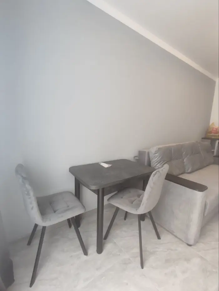 image in gallery 12