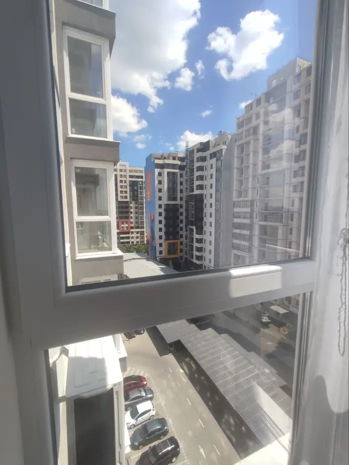 image in gallery 7